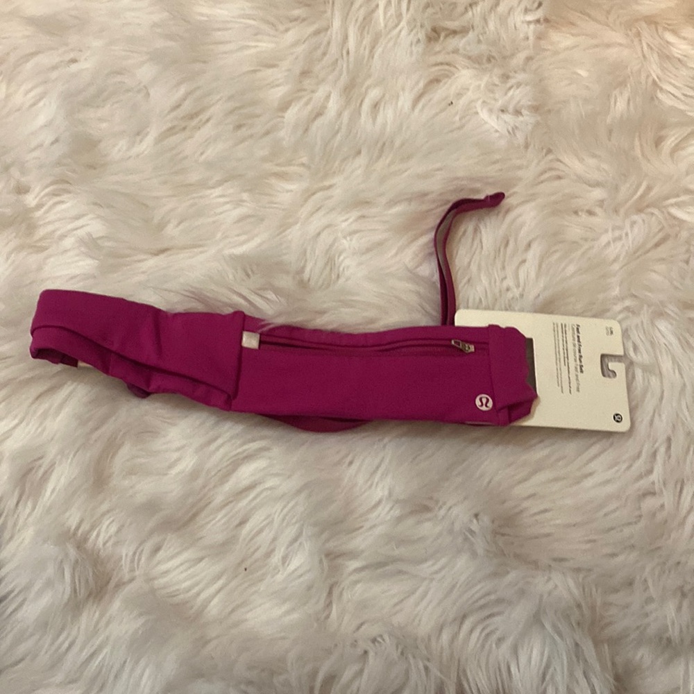 Lululemon Fast and Free Run Belt, L/XL, Ripened Raspberry